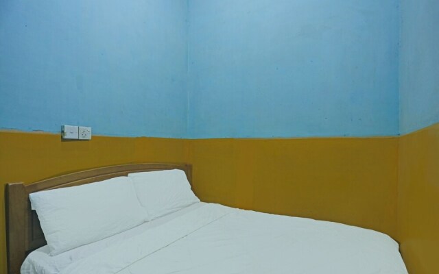SPOT ON 92985 Mitra HomestayNearTempat Makan Pagi Sore Nohil