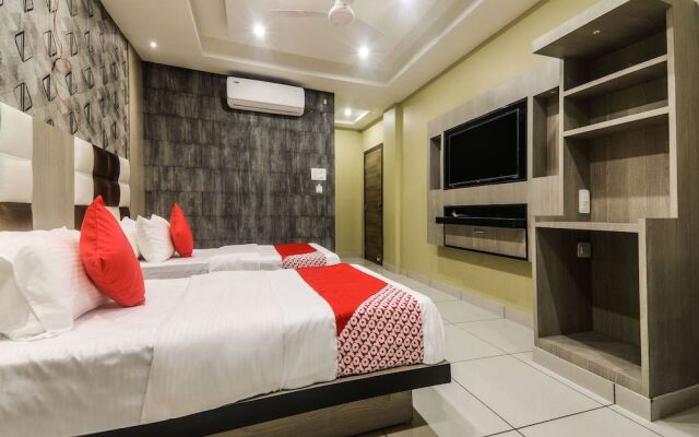 Oyo 17016 Galaxy Inn