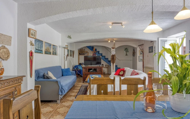 Captain's House - Sv. Jakov