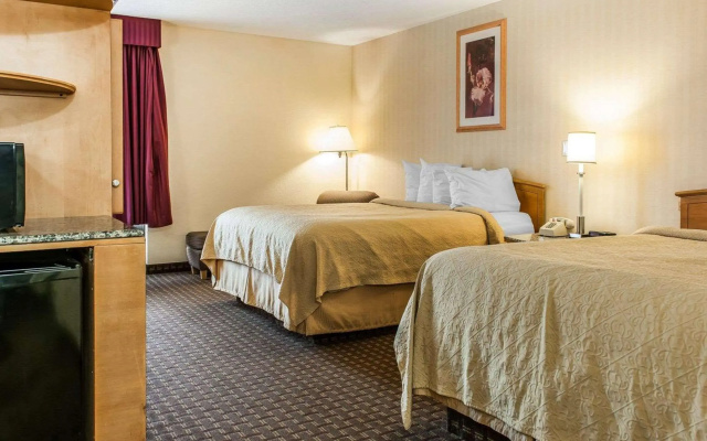Quality Inn & Suites Shelbyville I-74