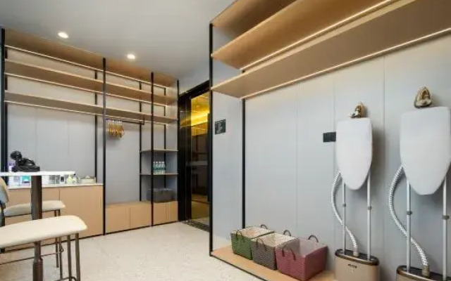 Atour Hotel Jiaxing Haiyan Economic Development Zone