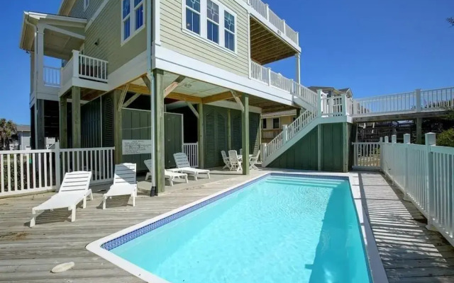 R & R By The Sea 4 Bedroom Home by RedAwning