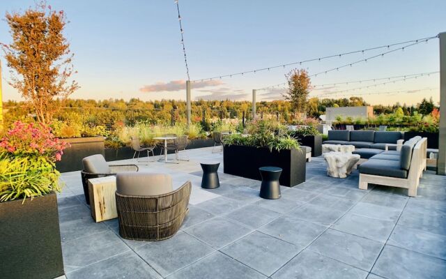 Top Floor with Amazing Views