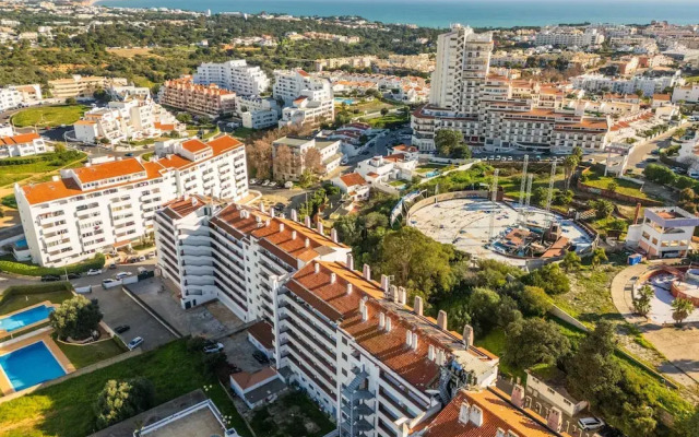 Montechoro Sea View 3 Bedroom Apartment