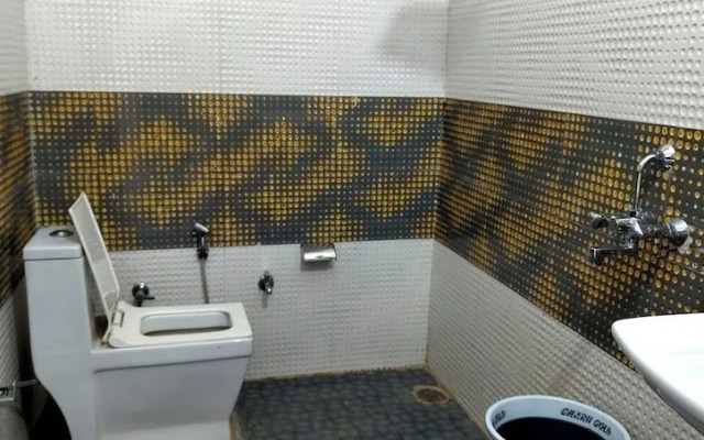 The Yamuna Deck Resort and Cafe