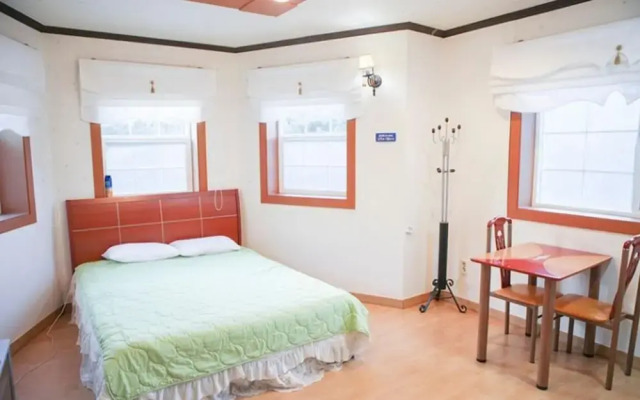 Youngwol Sky Pension Camping