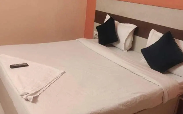 OYO Flagship 80696 Ram BNB