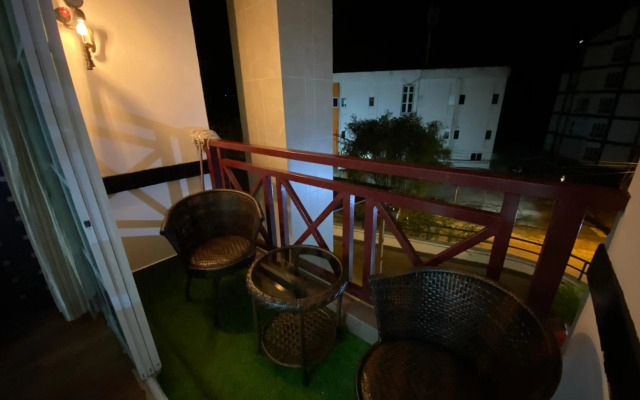 Iris House Resort & Apartment