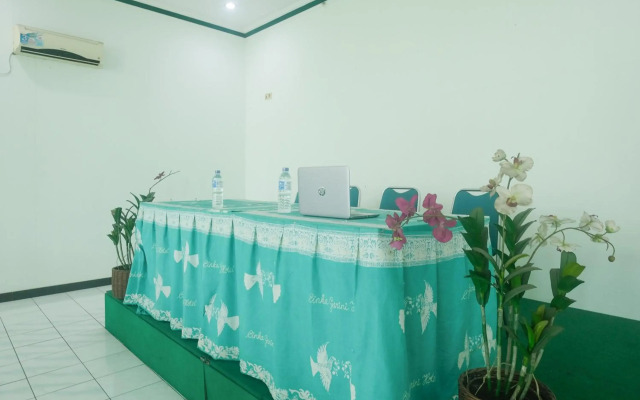 RedDoorz near XT Square Yogyakarta