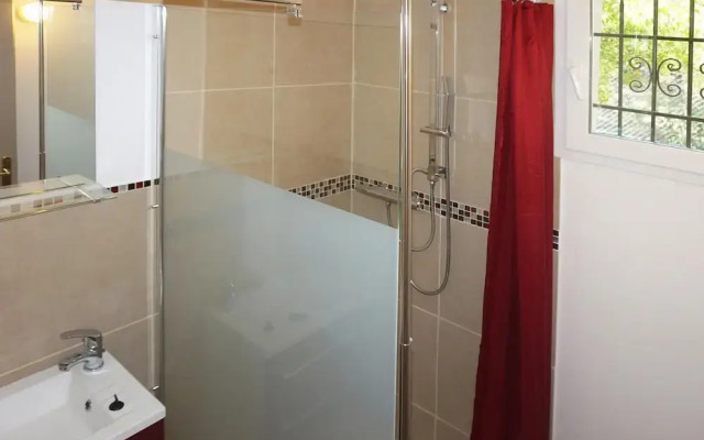 Pretty and Modern Villa With Private Pool, Cavalaire-sur-mer