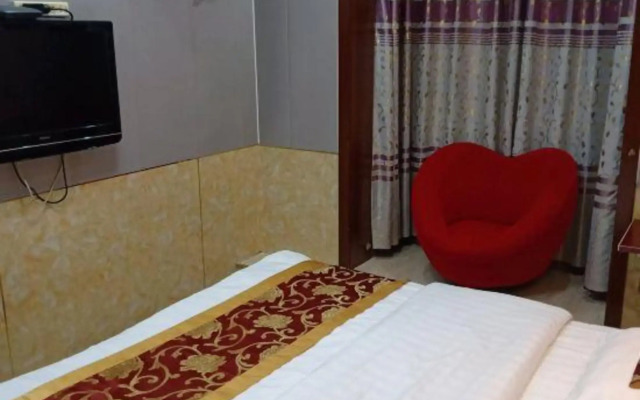 Fuyu Express Hotel