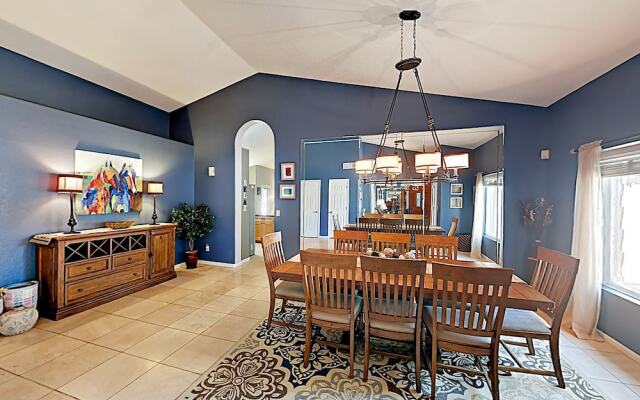 747 Phoenix - 4 Br Home