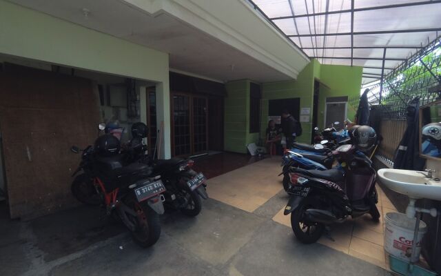 Oyo 1562 Green House