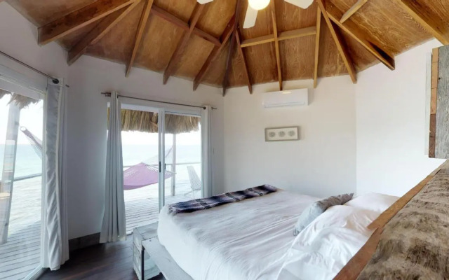 Thatch Caye Resort a Muy'Ono Resort