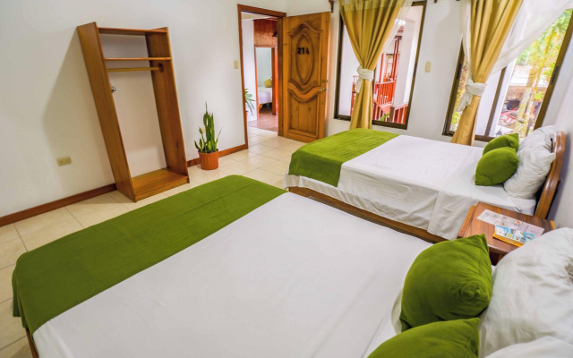 Arenal Hostel Resort Towers