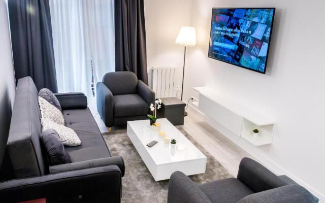 D&E - PARIS-DISNEY - HOLIDAYS APARTMENT - APPARTEMENT DE VACANCES - 5 CHAMBRES- 5 SDB - 5 BEDROOMS - 5 BATHROOMS - Netflix