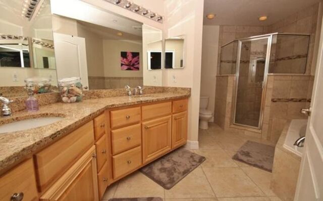 Oceanwalk 17-502 Apartment 2