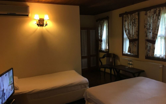 Piccolo Mondo Hotel