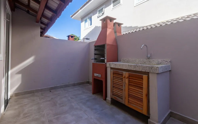 Houses in Condominium Near Pitinga Beach - MGI