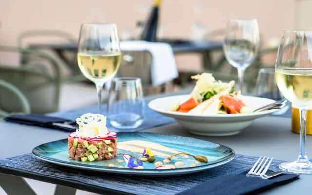 Porto Galini Seaside Resort & Spa