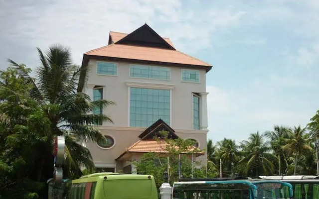 Regant Lake Palace Hotel