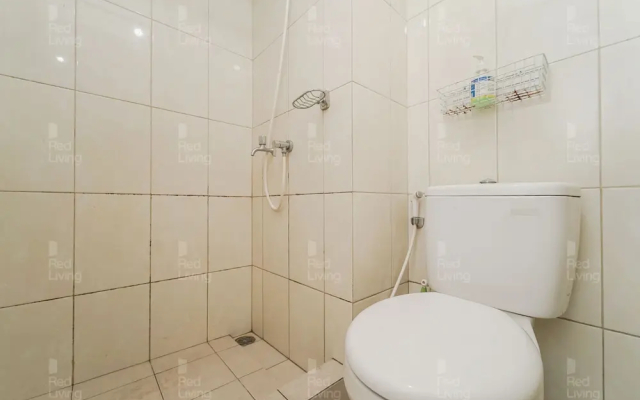 RedLiving Apartemen Springlake Summarecon - Kamarku Tower Azolla