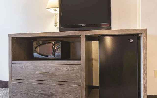 Kemah Edgewater Hotel, SureStay Collection by Best Western