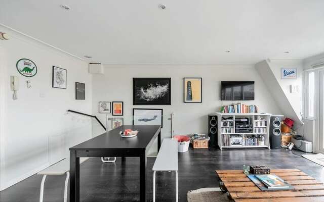 Spacious 1bed W/balcony, 15mins to Notting Hill