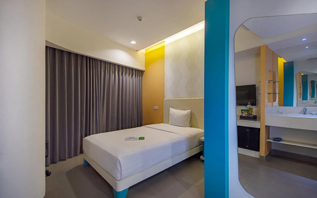 Blue Sky Hotel Petamburan