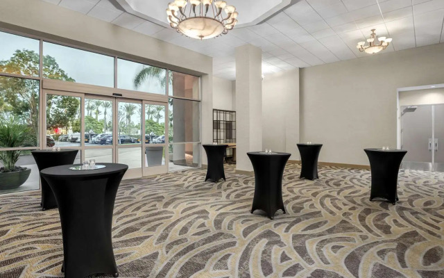 Embassy Suites by Hilton Anaheim South