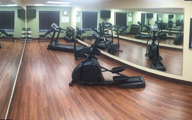 Comfort Inn & Suites