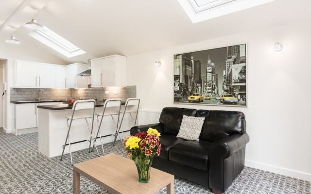 Newly Refurbished House in Bath - Sleeps 3