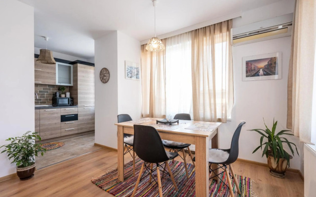 NC Apartment Ruse