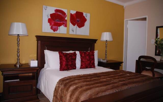 Woodmead Guest Lodge