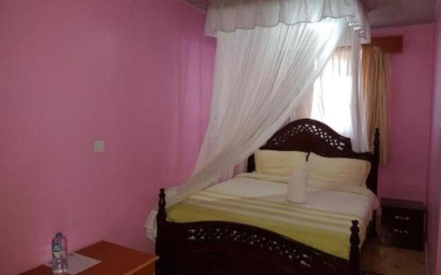 Leopard View Hotel