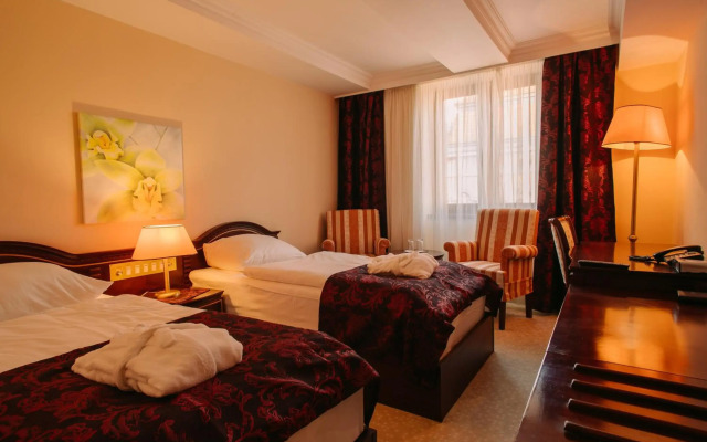 Grand Hotel Sole (ex. Hotel Golden Hoffer & Best Western Hotel Dituria)