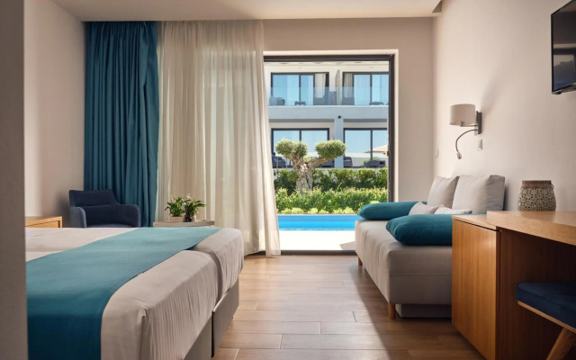 Cavo Orient Beach Hotel