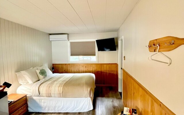 Barefoot Villas Room 3 Blue Jay