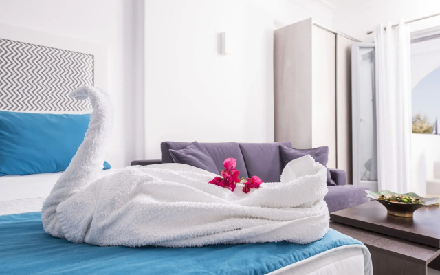 Blue Waves Hotel