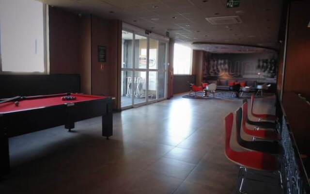 Riverwalk Apartments