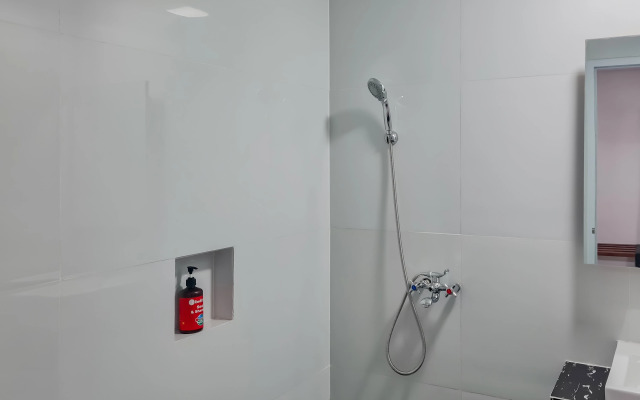 Sans Hotel Grand Sabaraya Cikampek