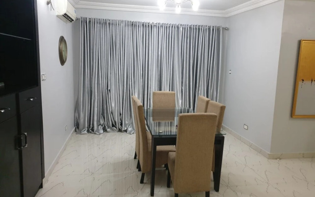 Sim court 1 safe court apartment