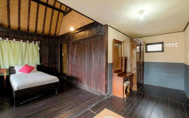 Resto Apung and Bungalow Kedisan Batur Lake View RedPartner
