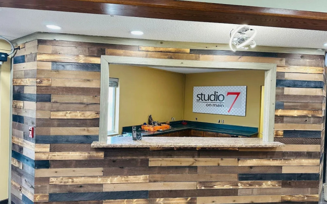 Studio 7 on Main