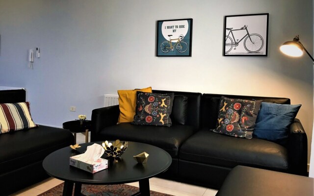 Double Key Apartments by HR