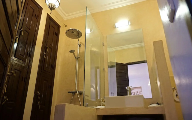Riad Kalé Polis