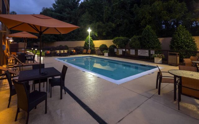 Courtyard by Marriott Winston-Salem Hanes Mall