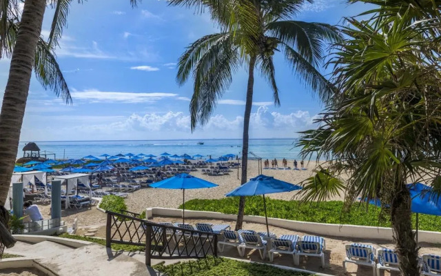 "room in Villa - Suite Jacuzzi Room in Stunning Villa Playacar Ii"