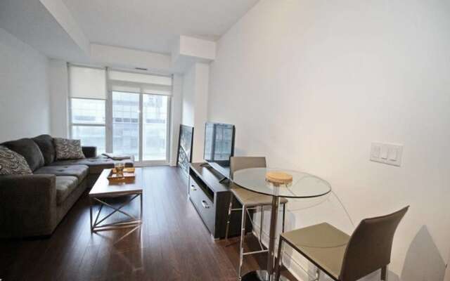 Presidential 1 Bedroom Condo across CN Tower