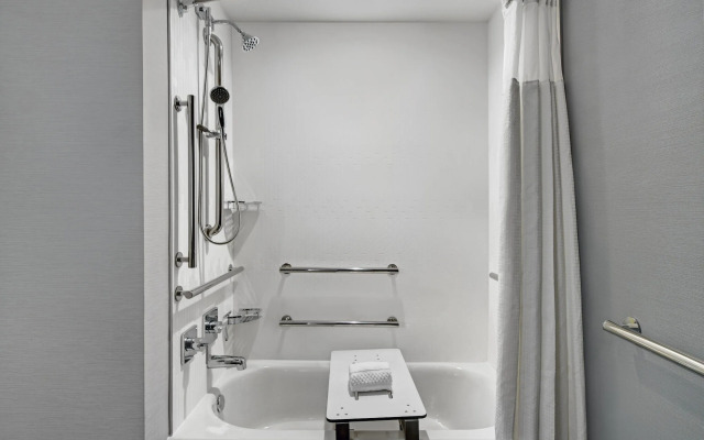 Courtyard by Marriott Manhattan Aggieville